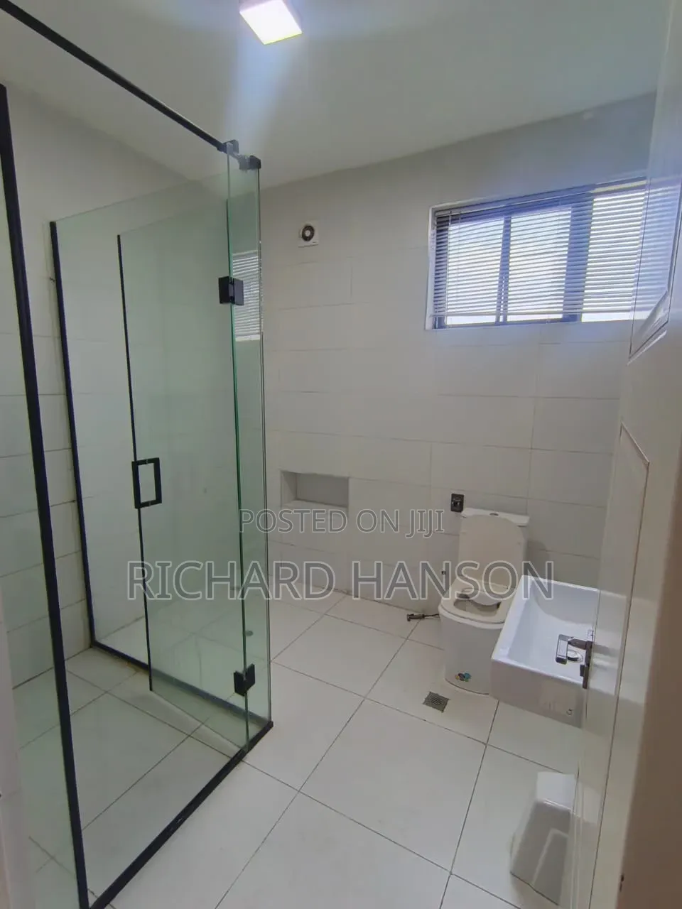 4bdrm Duplex in Serviced, Lekki Expressway for rent