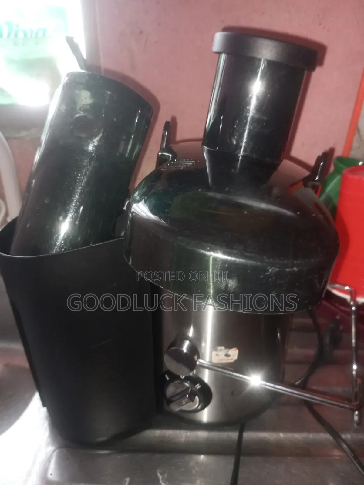 Century Barely Used Juice Extractor