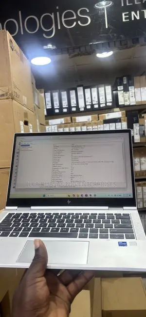 Laptop HP EliteBook 830 G8 16GB Intel Core i7 SSD 256GB