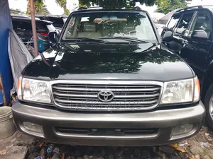 Toyota Land Cruiser 2004 Black