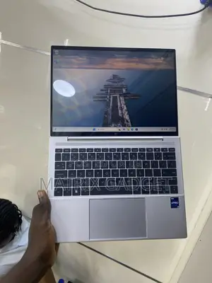 Laptop HP Dragonfly G3 32GB Intel Core i7 SSD 512GB