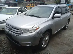 Toyota Highlander 2013 Silver