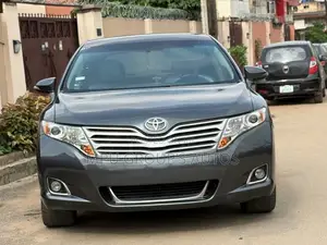 Toyota Venza 2010 Gray