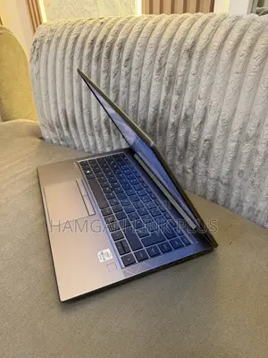 Laptop HP ZBook Firefly 14 G7 32GB Intel Core i7 SSD 256GB