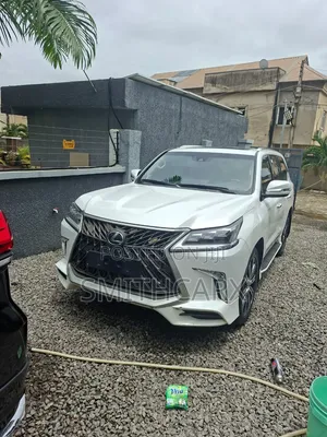 Lexus LX 2020 White