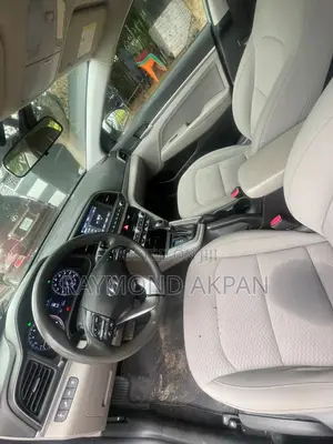 Hyundai Elantra 2020 Silver