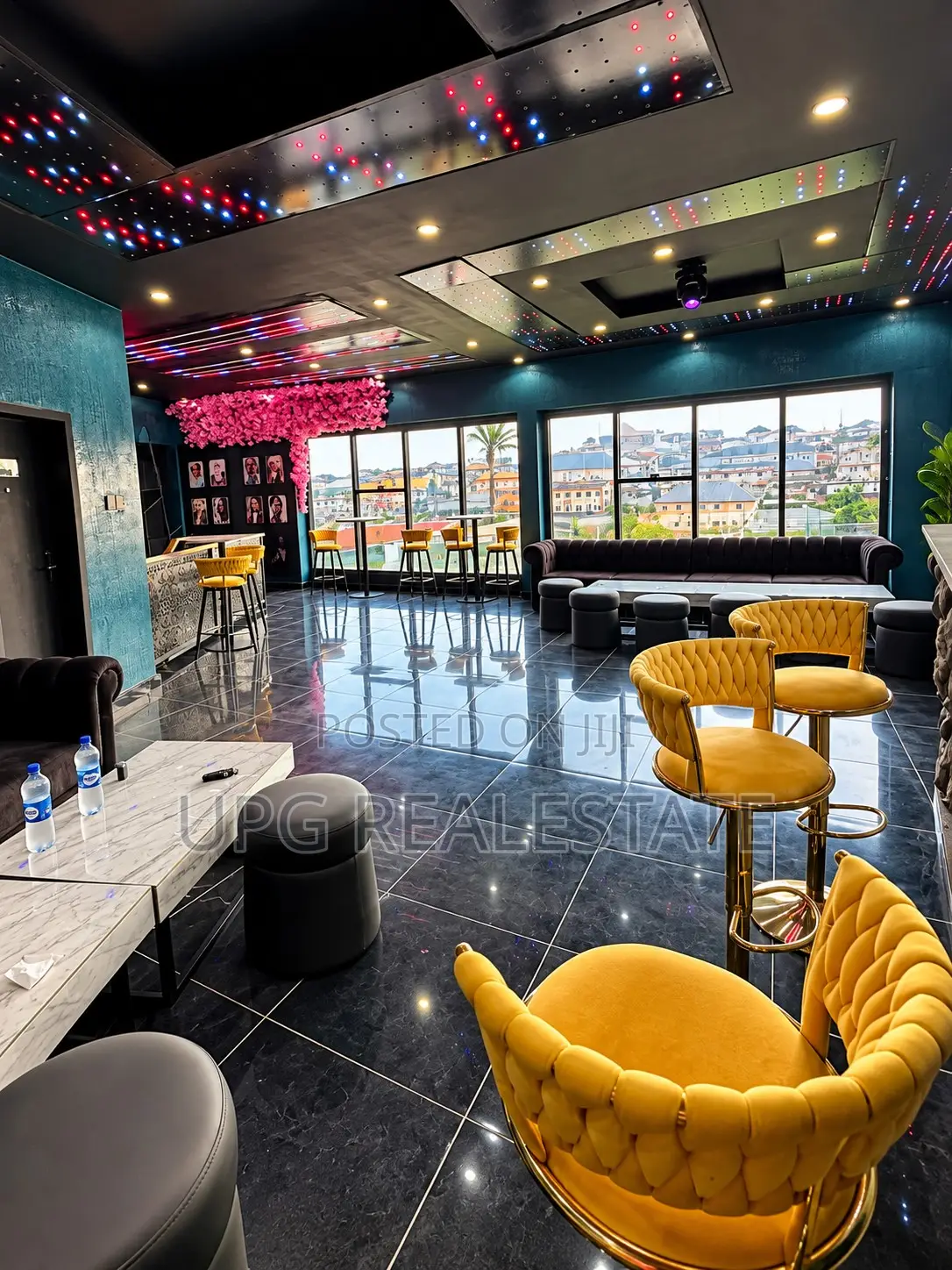 Fully Equipped Restaurant, Bar & Lounge