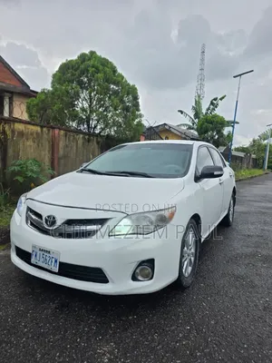 Toyota Corolla LE 4dr Sedan (1.8L 4cyl 4A) 2010 White