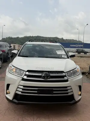 Toyota Highlander XLE AWD 2020 White
