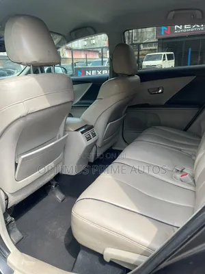 Toyota Venza AWD 2011 Gray