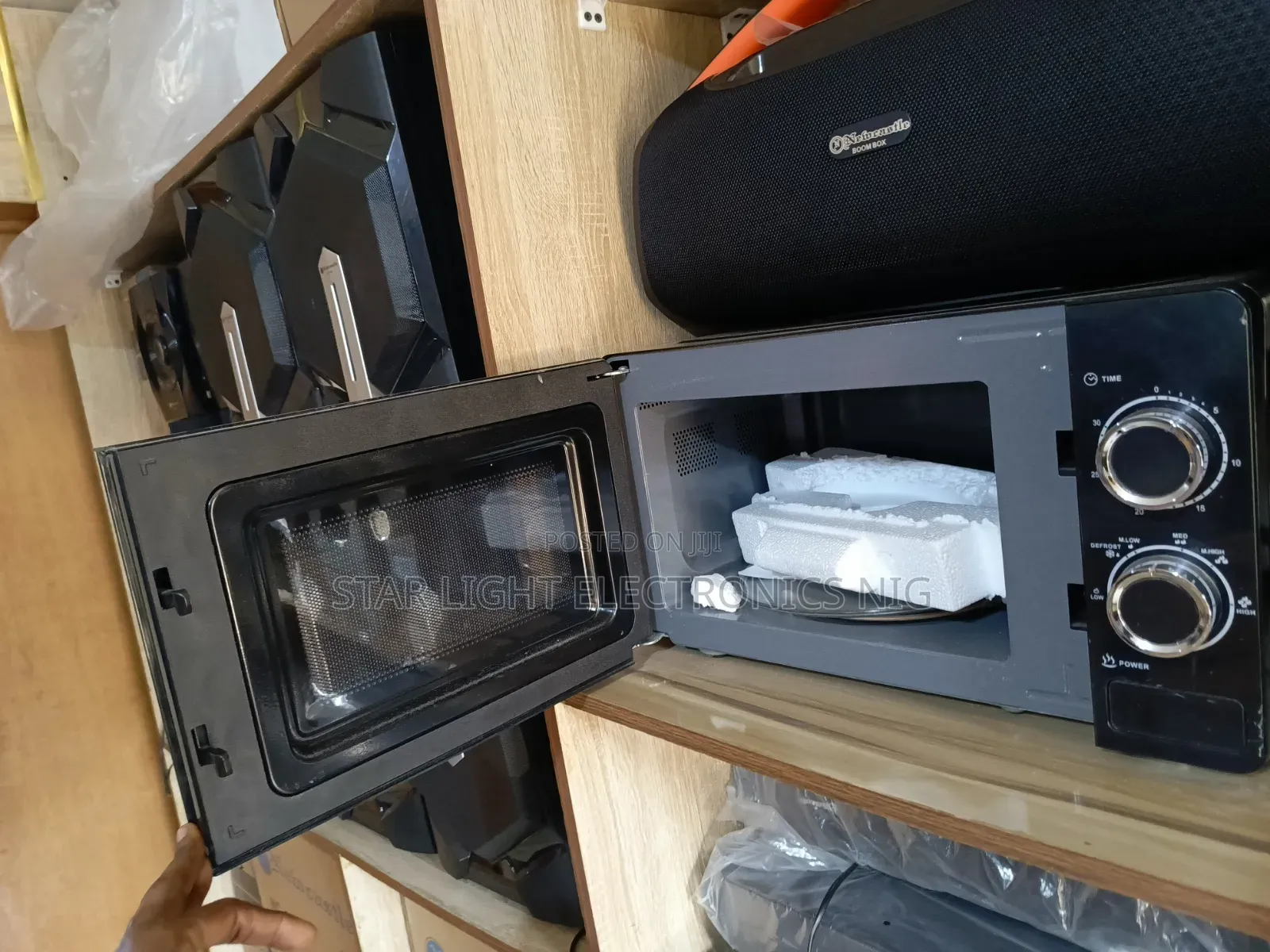 Table Microwave 20 Liters Newcastle