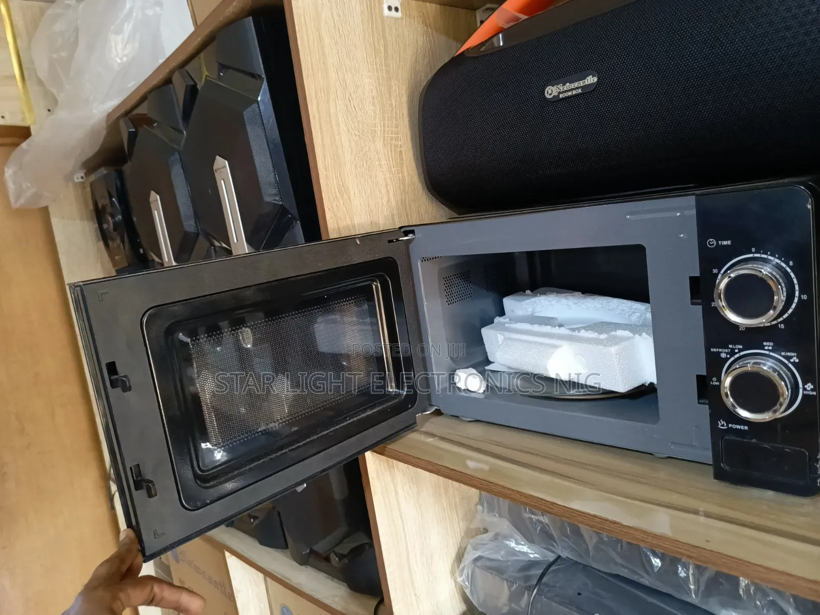 Table Microwave 20 Liters Newcastle