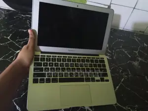 Laptop Apple MacBook Air 2013 4GB Intel Core i5 SSD 128GB