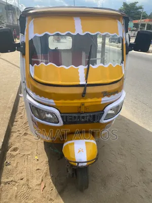 TVS King Deluxe Plus iTouch Start 2025 Yellow