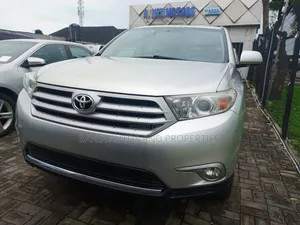 Toyota Highlander Limited 2011 Silver