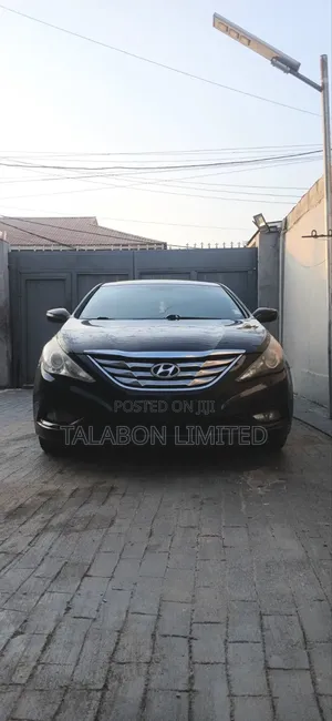Hyundai Sonata Limited 2.0T Sedan (2.0L 4cyl 6A) 2012 Black