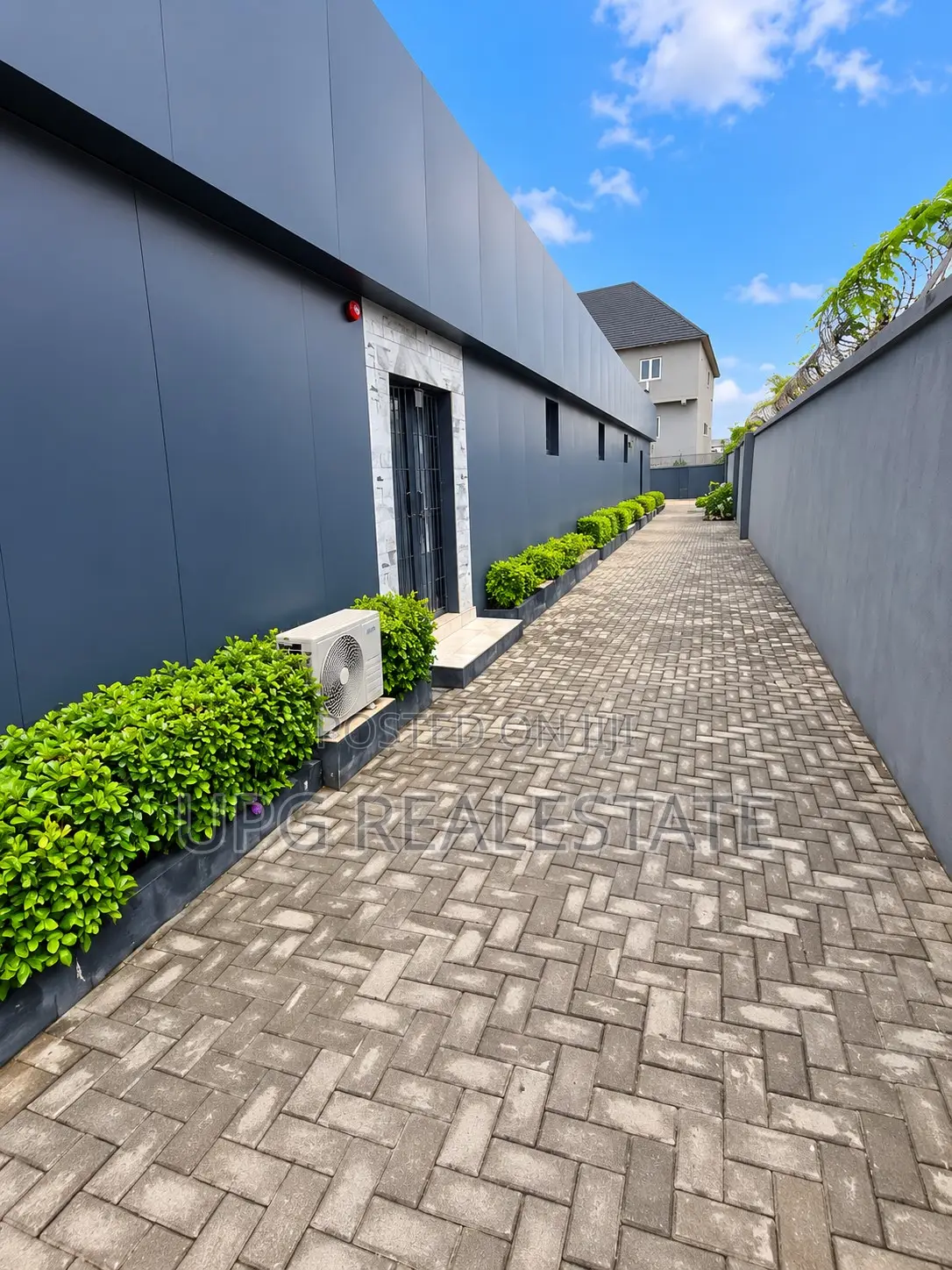 Commercial OffiOpen-plan Commercial Spacece