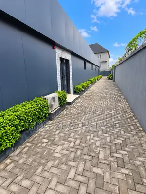 Commercial OffiOpen-plan Commercial Spacece