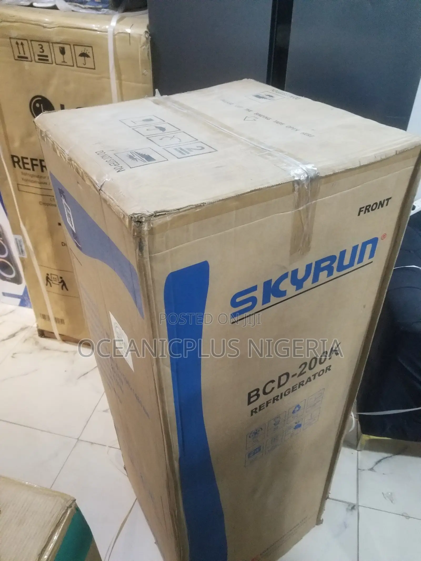 Skyrun BCD-200 Modern Refrigerator