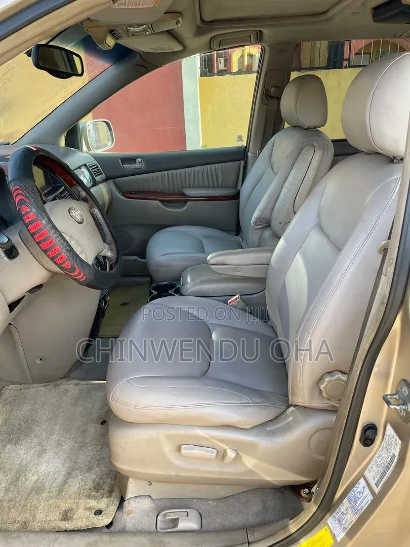 Toyota Sienna 2005 Gray