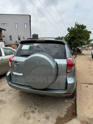 Toyota RAV4 2.5 Limited 2010 Green