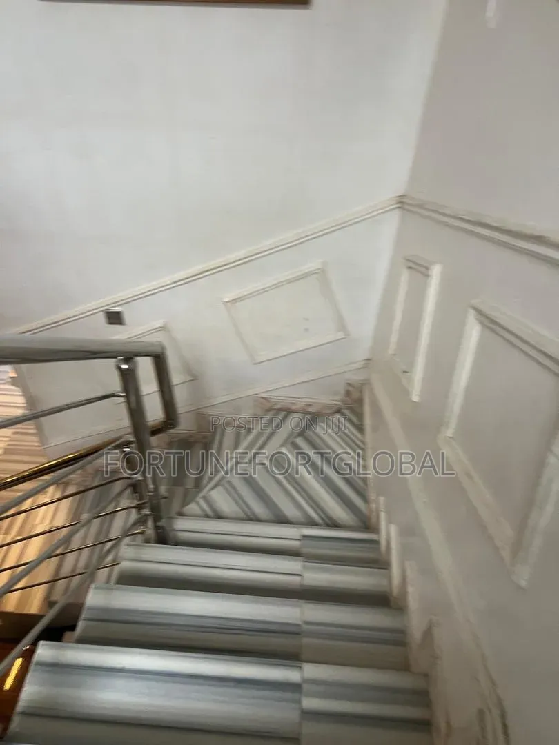 A 6 Bedroom Duplex