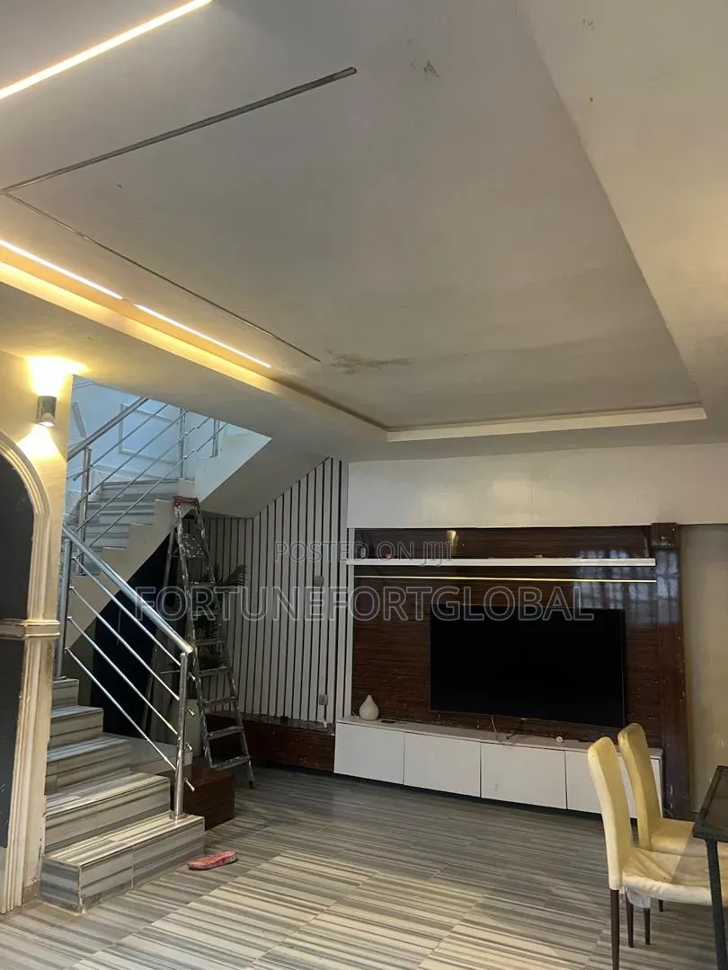 A 6 Bedroom Duplex