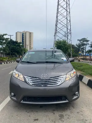 Toyota Sienna Limited 7 Passenger 2011 Gray