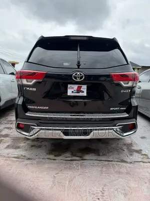 Toyota Highlander LE AWD 2020 Black
