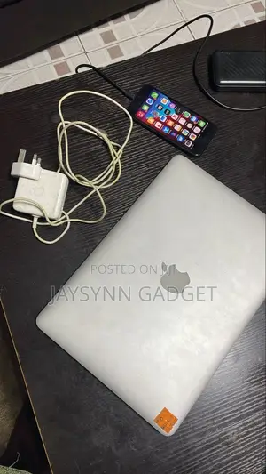 Laptop Apple MacBook Air 2017 8GB Intel Core i5 SSD 256GB