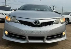 Toyota Camry SE V6 4dr Sedan (3.5L 6cyl 6A) 2012 Silver