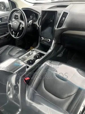 Ford Edge Titanium 2022 Silver