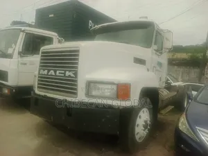 Mack CH Truck Head 10 Tyres (Foreign Used)