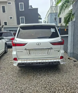 Lexus LX 570 (5 seats) AWD 2020 White