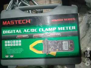Digital AC/DC Clamp Meter