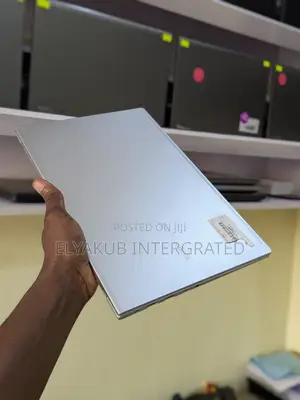 New Laptop Asus 8GB Intel Core i3 SSD 256GB