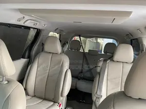 Toyota Sienna 2012 White