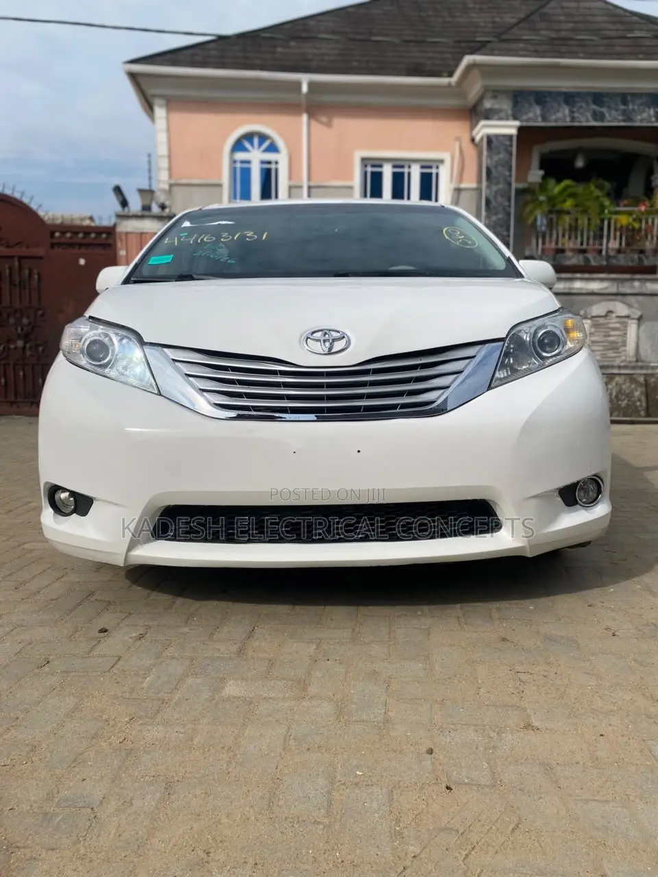 Toyota Sienna 2012 White