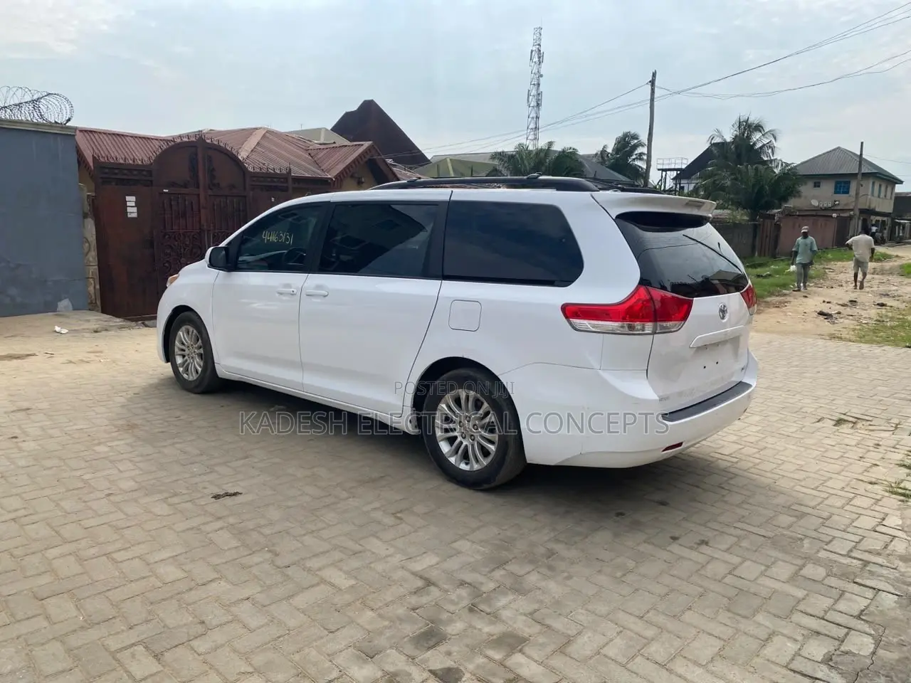 Toyota Sienna 2012 White