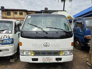 Toyota Dyna 100 New Model