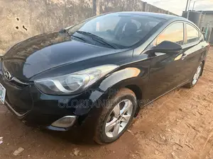 Hyundai Elantra GLS Sedan FWD (1.8L 4cyl 6A) 2013 Black