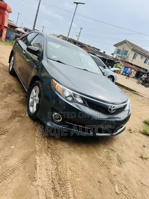 Toyota Camry LE 4dr Sedan (2.5L 4cyl 6A) 2012 Gray