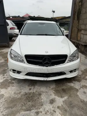 Mercedes-Benz C300 Sport Sedan AWD (3.0L 6cyl 7A) 2009 White