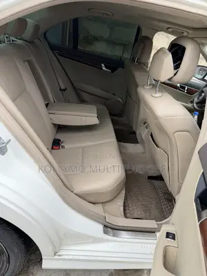Mercedes-Benz C300 Sport Sedan AWD (3.0L 6cyl 7A) 2009 White