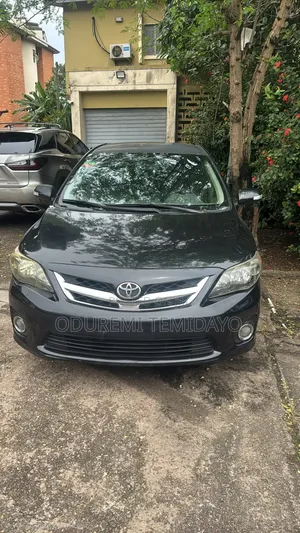 Toyota Corolla 2010 Black