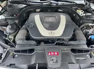 Mercedes-Benz E350 Base 4Matic Sedan AWD (3.5L 6cyl 7A) 2010 Gray