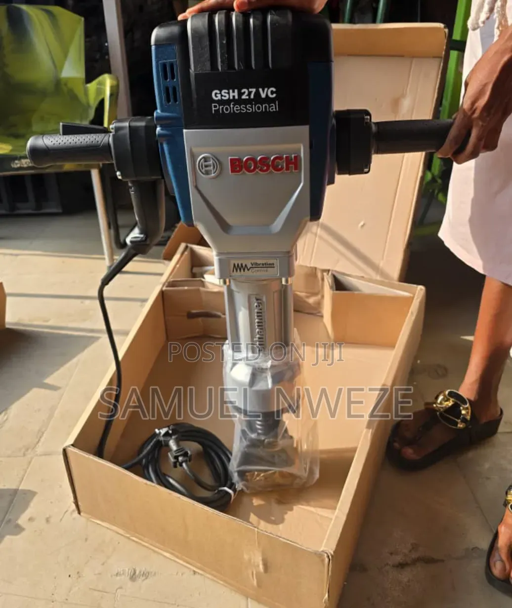 Bosch GSH 27 VC Professional Demolition Hammer.