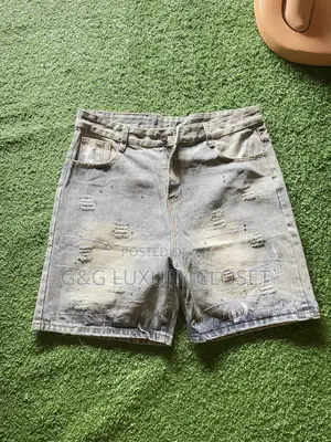 Short Jeans
