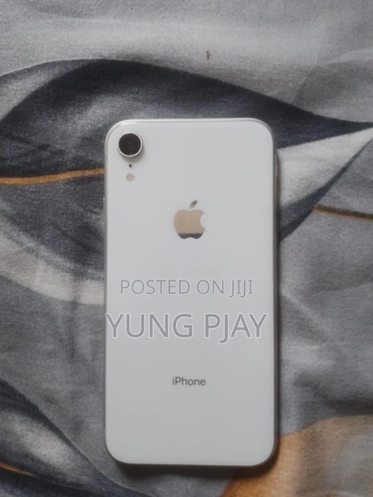 Apple iPhone XR 64 GB White