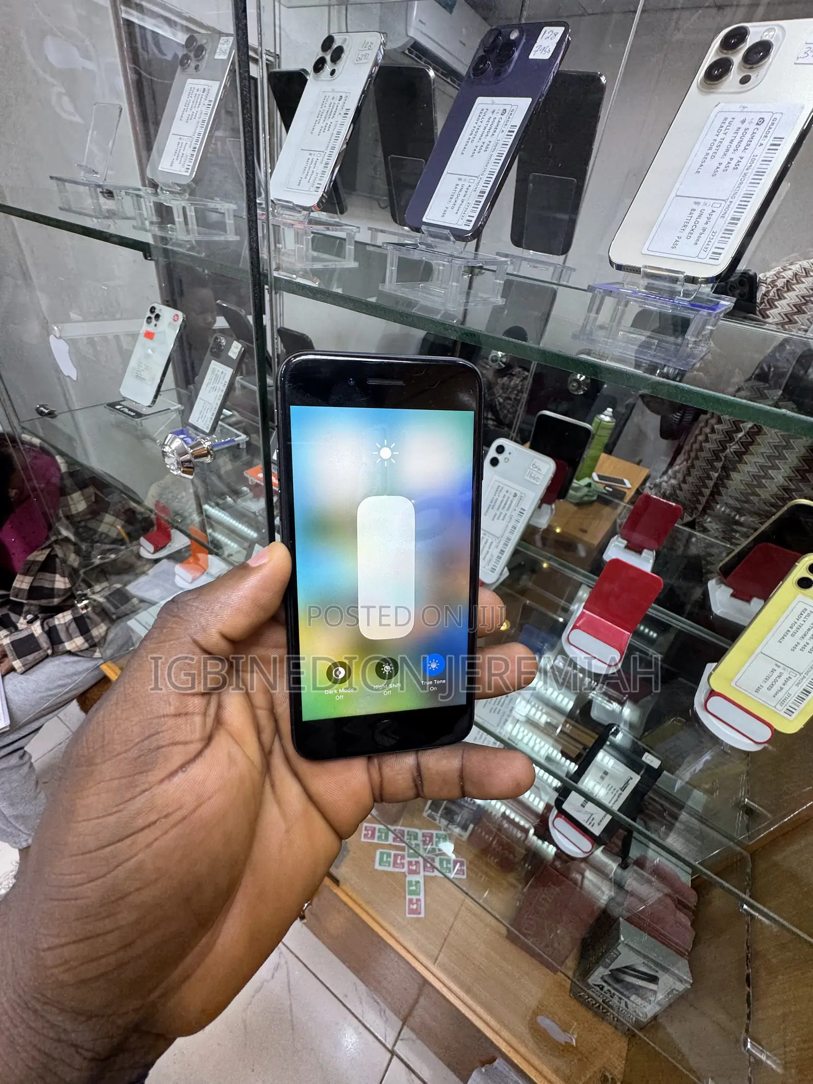 Apple iPhone 8 64 GB Black